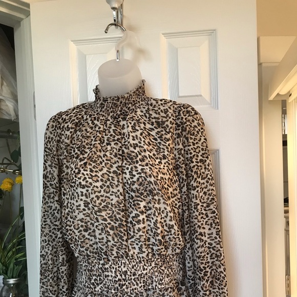 Japa Leopard Print Smocked Blouse - Picture 2 of 8